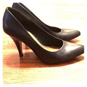 ALDO Black Leather Heels in Size 7